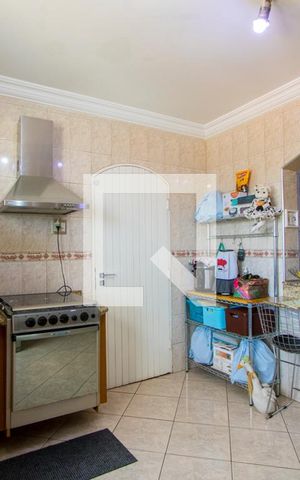 Casa à venda com 295m², 3 quartos e 3 vagas Casa à venda com 295m², 3 quartos e 3 vagasCozinha