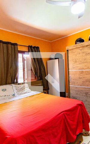Casa à venda com 250m², 5 quartos e 4 vagas Casa à venda com 250m², 5 quartos e 4 vagasQuarto 5