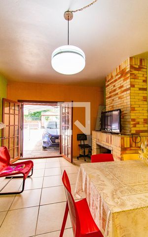 Casa à venda com 250m², 5 quartos e 4 vagas Casa à venda com 250m², 5 quartos e 4 vagasÁrea comum