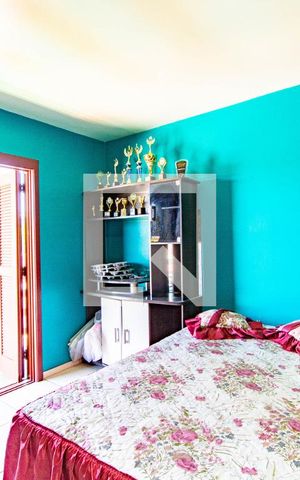 Casa à venda com 250m², 5 quartos e 4 vagas Casa à venda com 250m², 5 quartos e 4 vagasQuarto 4