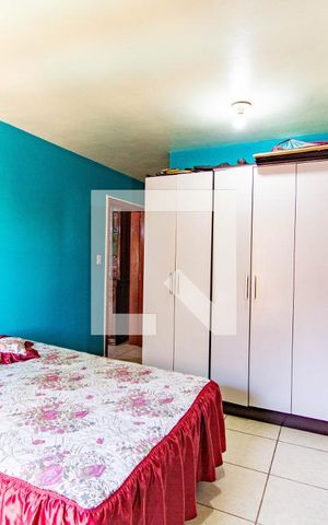Casa à venda com 250m², 5 quartos e 4 vagas Casa à venda com 250m², 5 quartos e 4 vagasQuarto 4