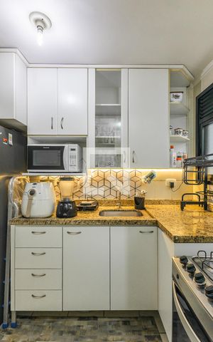 Apartamento para alugar com 63m², 2 quartos e 2 vagas Apartamento para alugar com 63m², 2 quartos e 2 vagasCozinha