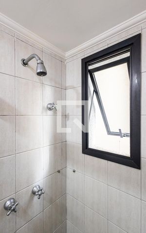 Apartamento para alugar com 63m², 2 quartos e 2 vagas Apartamento para alugar com 63m², 2 quartos e 2 vagasBanheiro da Suíte
