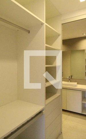 Apartamento para alugar com 150m², 4 quartos e 2 vagasSuíte 1 - Closet
