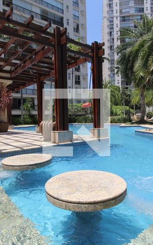 Apartamento para alugar com 150m², 4 quartos e 2 vagasÁrea comum - Piscina