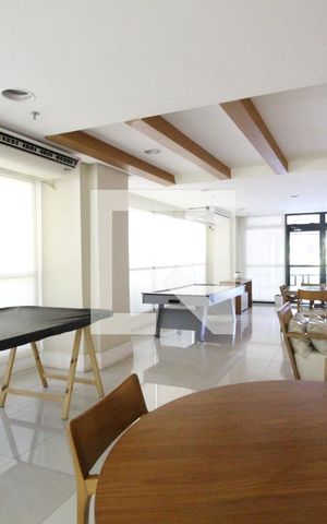Apartamento para alugar com 150m², 4 quartos e 2 vagasÁrea comum - Salão de festas