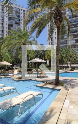 Apartamento para alugar com 150m², 4 quartos e 2 vagasÁrea comum - Piscina