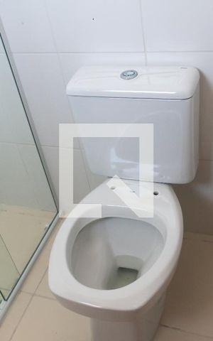 Apartamento para alugar com 311m², 4 quartos e 5 vagas Apartamento para alugar com 311m², 4 quartos e 5 vagasBanheiro da Suíte 2
