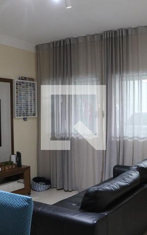 Casa à venda com 120m², 3 quartos e 2 vagasSala