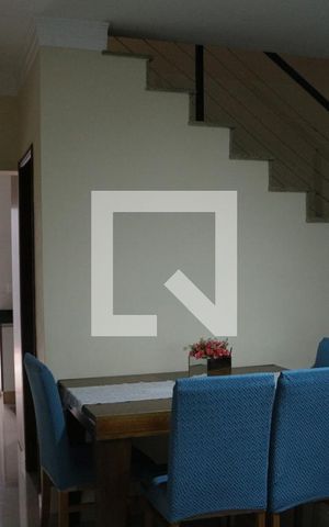 Casa à venda com 120m², 3 quartos e 2 vagasSala