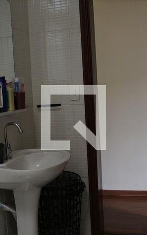 Casa à venda com 120m², 3 quartos e 2 vagasBanheiro