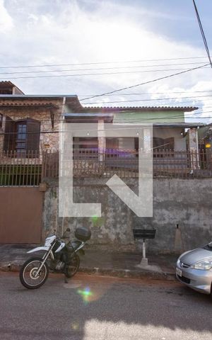 Casa à venda com 230m², 3 quartos e 3 vagasFachada