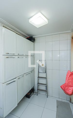 Apartamento à venda com 100m², 3 quartos e 2 vagas Apartamento à venda com 100m², 3 quartos e 2 vagasÁrea de serviço