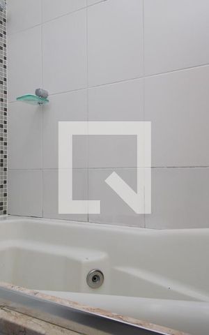 Apartamento à venda com 220m², 1 quarto e 3 vagasBanheiro suíte