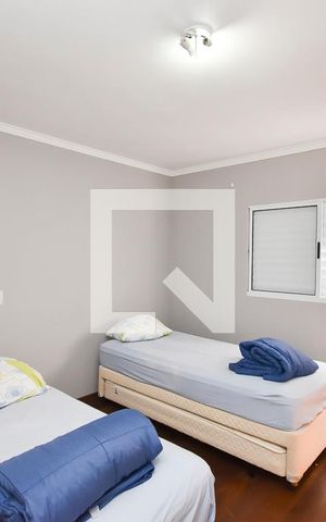 Casa à venda com 188m², 3 quartos e 4 vagas Casa à venda com 188m², 3 quartos e 4 vagasQuarto 2