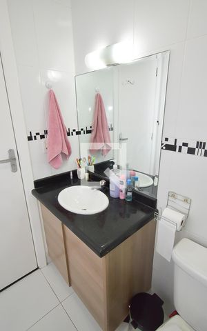 Casa à venda com 188m², 3 quartos e 4 vagas Casa à venda com 188m², 3 quartos e 4 vagasBanheiro
