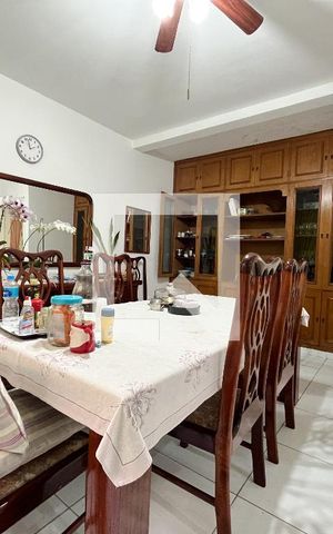 Casa à venda com 300m², 4 quartos e 5 vagasSala de Jantar