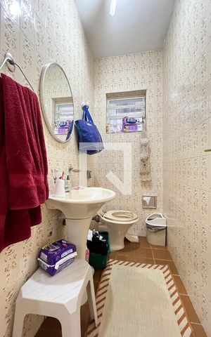 Casa à venda com 300m², 4 quartos e 5 vagasLavabo