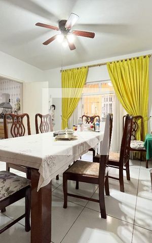 Casa à venda com 300m², 4 quartos e 5 vagasSala de Jantar