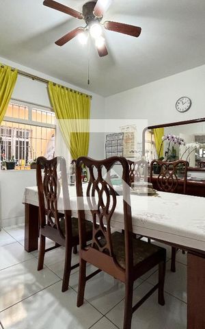 Casa à venda com 300m², 4 quartos e 5 vagasSala de Jantar