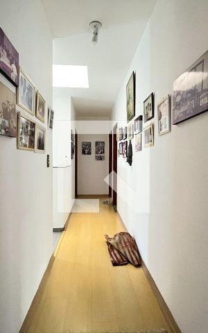 Casa à venda com 300m², 4 quartos e 5 vagasCorredor