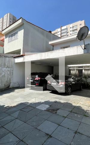 Casa à venda com 300m², 4 quartos e 5 vagasGaragem