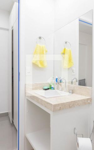 Apartamento para alugar com 75m², 2 quartos e 2 vagasBanheiro da Suíte