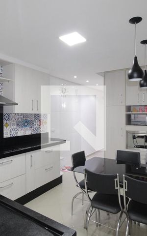Casa à venda com 145m², 2 quartos e 2 vagasCozinha