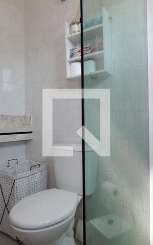 Casa à venda com 145m², 2 quartos e 2 vagasBanheiro da Suíte 1
