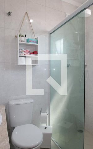 Casa à venda com 145m², 2 quartos e 2 vagasBanheiro da Suíte 1