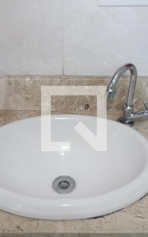 Casa à venda com 145m², 2 quartos e 2 vagasBanheiro da Suíte 1