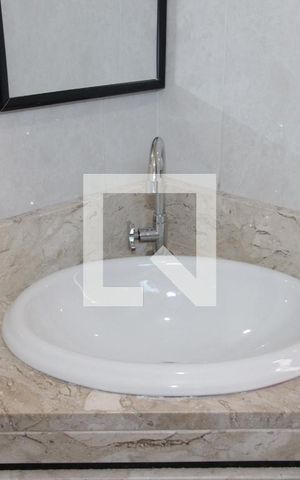 Casa à venda com 145m², 2 quartos e 2 vagasBanheiro da Suíte 2