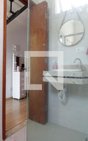 Casa à venda com 145m², 2 quartos e 2 vagasBanheiro da Suíte 1