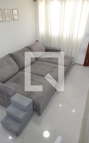 Casa à venda com 145m², 2 quartos e 2 vagasSala