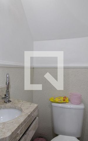 Casa à venda com 145m², 2 quartos e 2 vagasLavabo
