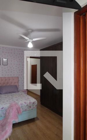 Casa à venda com 145m², 2 quartos e 2 vagas Quarto 1 - suite