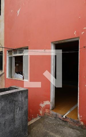 Casa à venda com 148m², 2 quartos e 1 vagaFundos