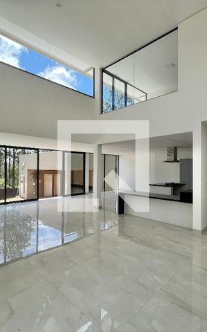 Casa de condomínio à venda com 502m², 4 quartos e 4 vagas