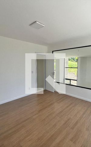 Casa de condomínio à venda com 502m², 4 quartos e 4 vagas