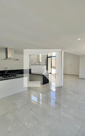 Casa de condomínio à venda com 502m², 4 quartos e 4 vagas