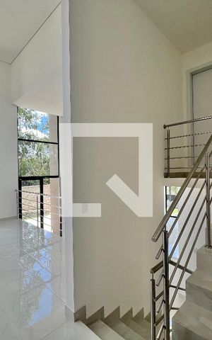 Casa de condomínio à venda com 502m², 4 quartos e 4 vagas