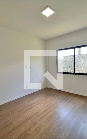 Casa de condomínio à venda com 502m², 4 quartos e 4 vagas
