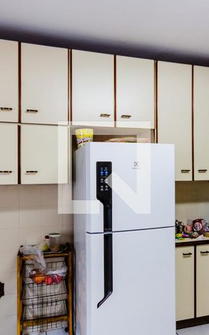 Casa à venda com 192m², 4 quartos e 3 vagas Casa à venda com 192m², 4 quartos e 3 vagasArmário