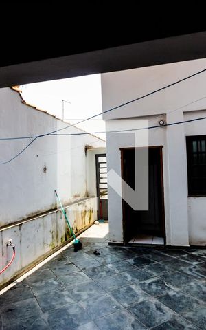 Casa à venda com 192m², 4 quartos e 3 vagas Casa à venda com 192m², 4 quartos e 3 vagasQuintal