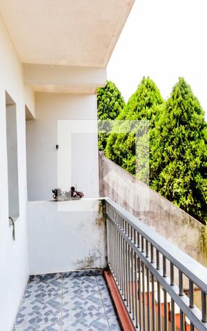 Casa à venda com 192m², 4 quartos e 3 vagas Casa à venda com 192m², 4 quartos e 3 vagasVaranda da Sala