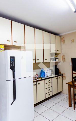 Casa à venda com 192m², 4 quartos e 3 vagas Casa à venda com 192m², 4 quartos e 3 vagasCozinha
