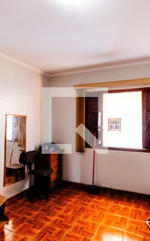 Casa à venda com 192m², 4 quartos e 3 vagas Casa à venda com 192m², 4 quartos e 3 vagasQuarto 3