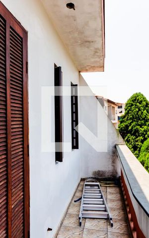 Casa à venda com 192m², 4 quartos e 3 vagas Casa à venda com 192m², 4 quartos e 3 vagasVaranda da Suíte