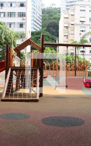 Apartamento à venda com 99m², 3 quartos e 2 vagasÁrea comum - Playground