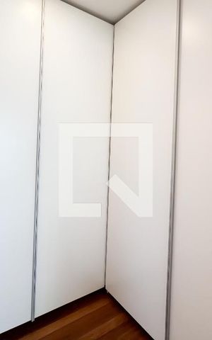 Apartamento para alugar com 75m², 1 quarto e 2 vagas Apartamento para alugar com 75m², 1 quarto e 2 vagasCloset